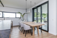 Koningskaars 20, 6418 PR Heerlen - 19 - Eethoek met doorkijk naar de hal.jpg